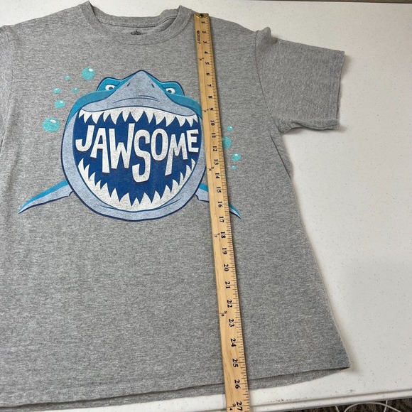 Disney T-Shirt Gray Jawsome Shark Short Sleeve Crew Double Stitch Adult Medium M - Picture 9 of 10